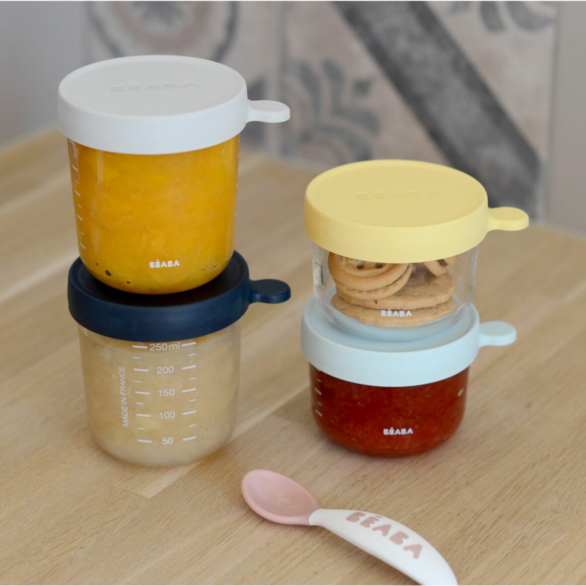 coffret-4-portions-verre-150ml-yellow-150ml-light-blue-250ml-dark-blue-250ml-light-mist-beaba_OD