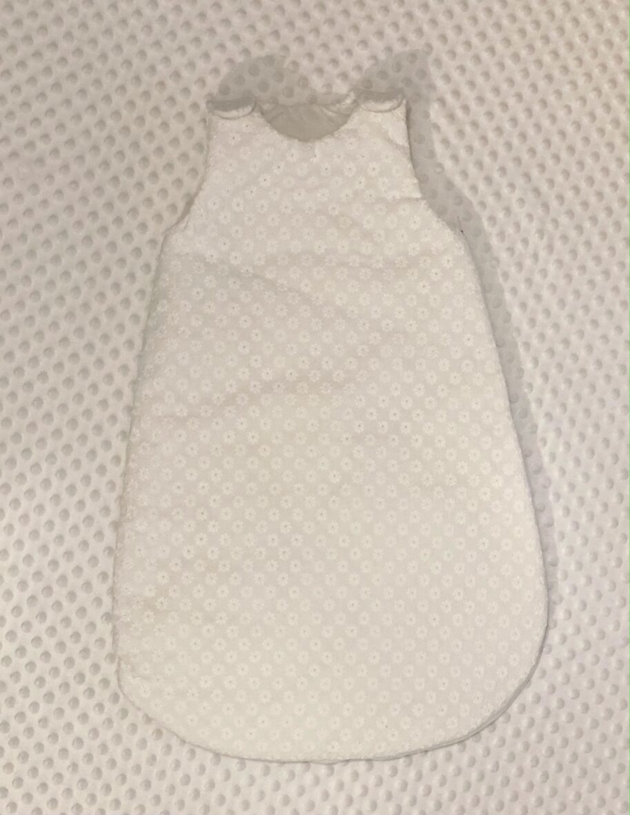 Gigoteuse mi-saison 0-6 mois blanc broderie anglaise