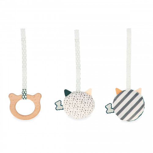jouets-sensoriels-a-suspendre-set-de-3 (1)