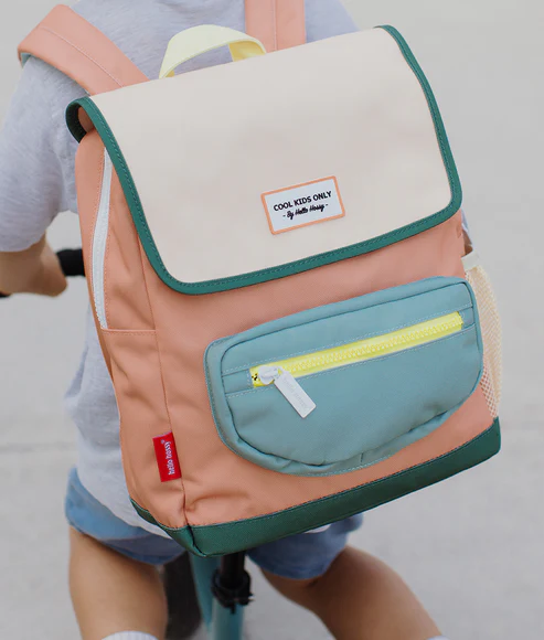 cartable-colore-enfants-marron-vert-format-carre-hello-hossy