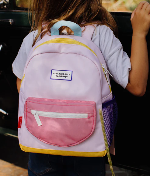 sac-a-dos-colore-enfants-rose-format-rond-hello-hossy