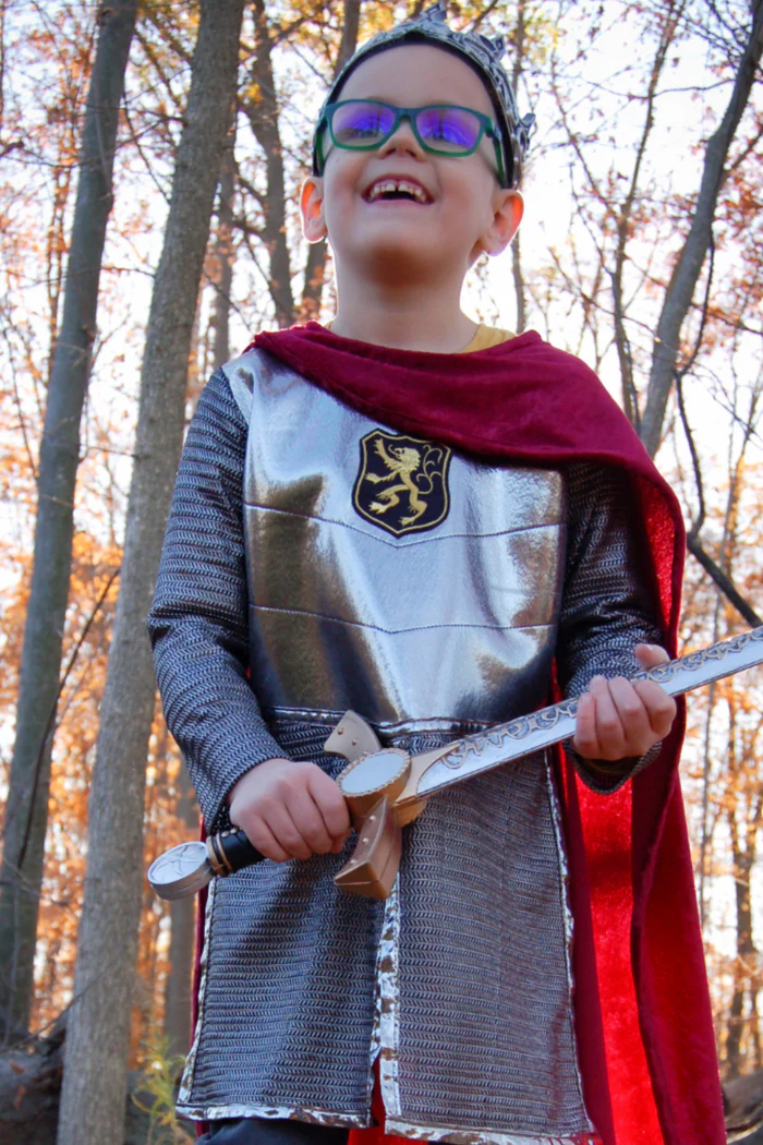 Déguisement chevalier d’argent avec cape – Taille 9-10 ans