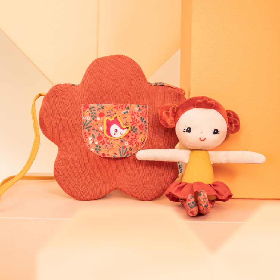 poupee-adele-avec-sac-fleur (1)