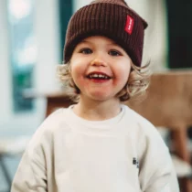 bonnet-colore-enfants-bebes-duo-parents-flow-marron-hello-hossy