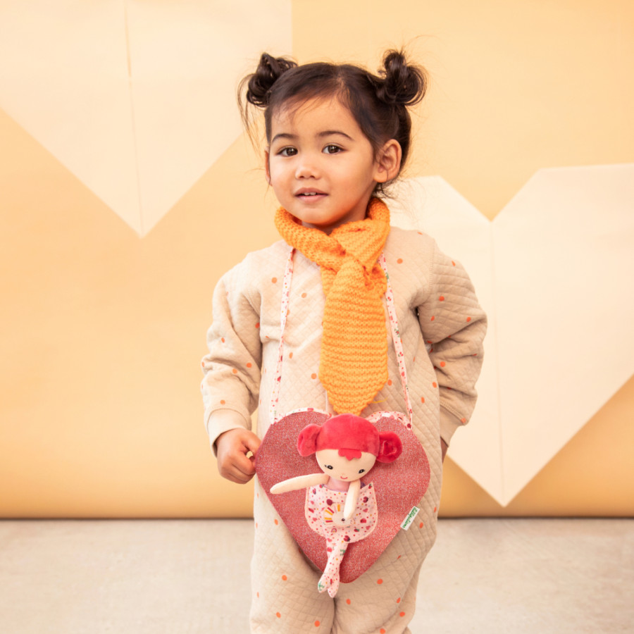 poupee-aline-avec-sac-coeur (1)
