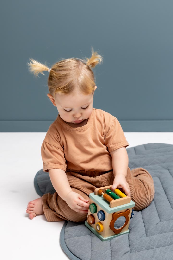 Petit cube d’activité en bois – Trixie.