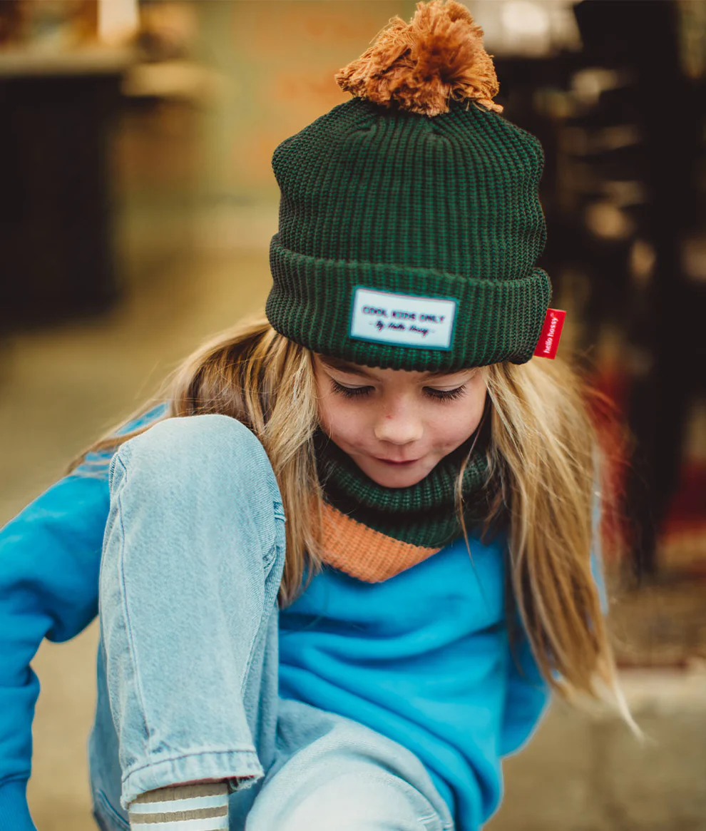 bonnet-enfants-bebes-avec-pompon-doublure-polaire-vert-hello-hossy-1