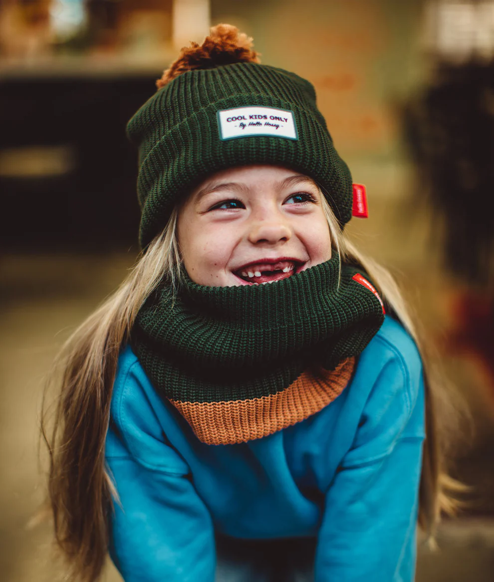 bonnet-enfants-bebes-avec-pompon-vert-hello-hossy