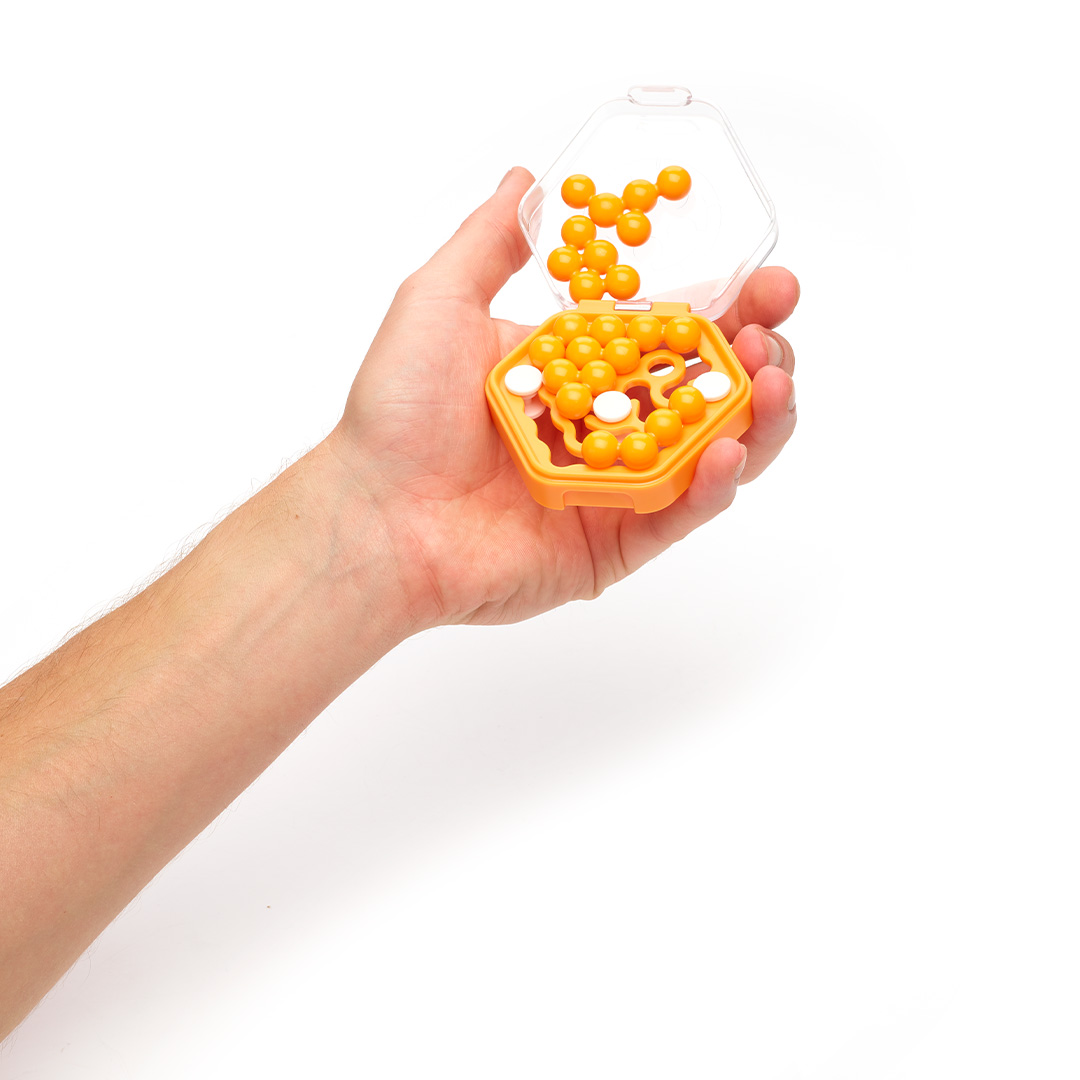 SG402_IQMiniHexpert_PDPImage-orange-hand_2